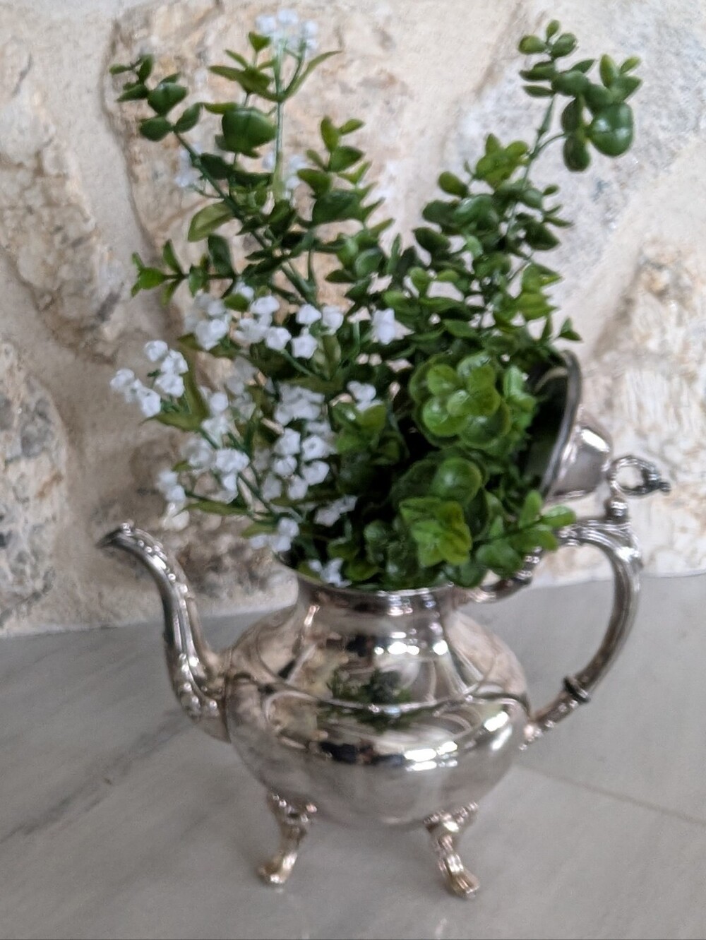 vintage ONEIDA silverplated tea pot